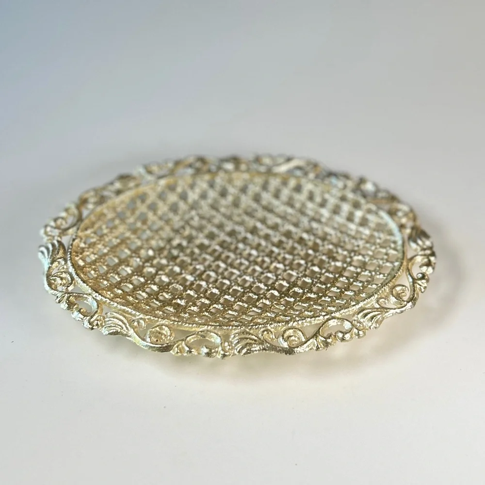 Vintage Gold Metal Filigree Hollywood Regency Style Oval Footed Soap/Vanity Dish